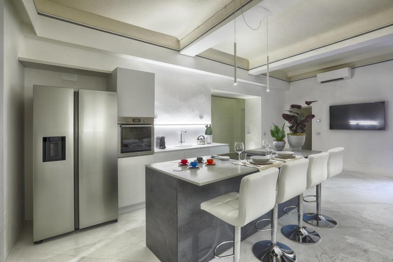 Dimora Storica - Palazzo Del Taja Apartment Сиена Екстериор снимка